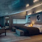 Node Hotel
